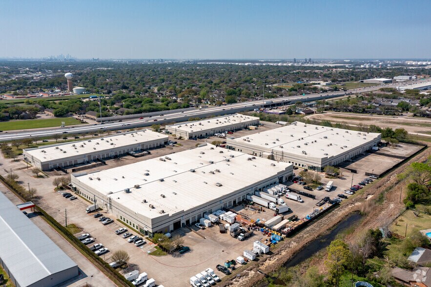 More Photos Of 1455 E Sam Houston Pky S, Pasadena Unknown For Lease