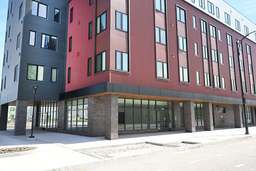 More Photos Of 450 S Park Ave, Buffalo Storefront Retail Residential For Lease