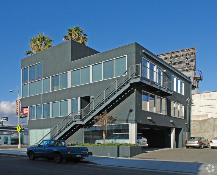 More Photos Of 11788 W Pico Blvd, Los Angeles Loft Creative Space For Lease