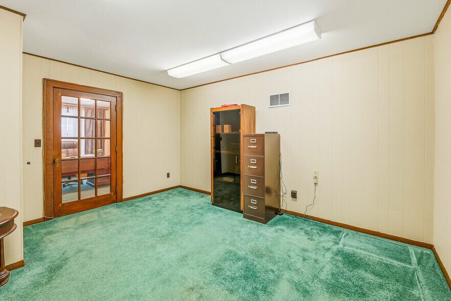 More Photos Of 181 S Main St, Markesan Office Residential For Sale