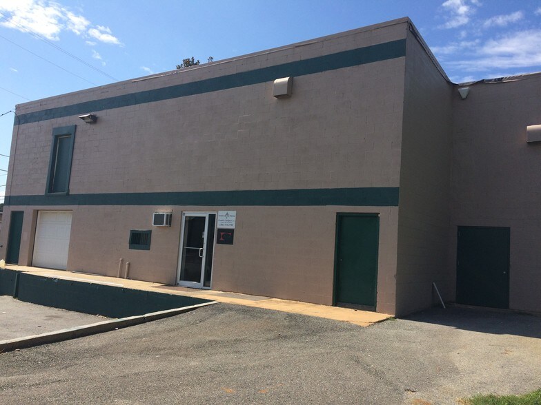More Photos Of 46B Solomons Island Rd, Prince Frederick Warehouse For Lease