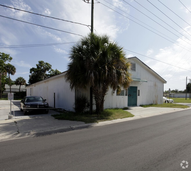 More Photos Of 1002 Tropic St, Titusville Self Storage For Sale