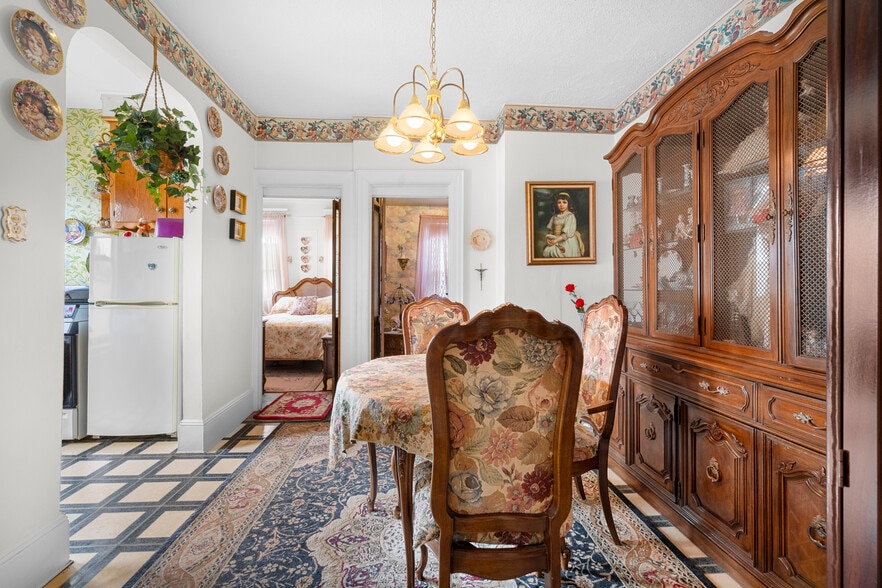 More Photos Of 3172 44th St, Astoria Multifamily For Sale