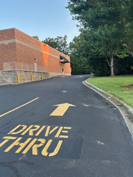 More Photos Of 801 Mebane Oaks Rd, Mebane Drugstore For Sale