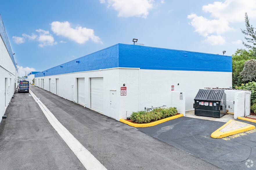 More Photos Of 4500 N Powerline Rd, Deerfield Beach Unknown For Lease