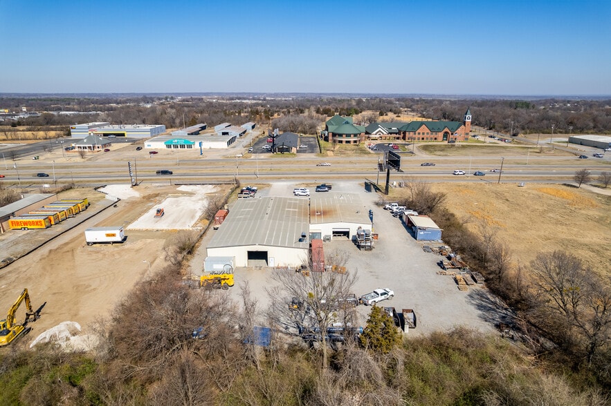 More Photos Of 2601 W Shawnee St, Muskogee Manufacturing For Sale