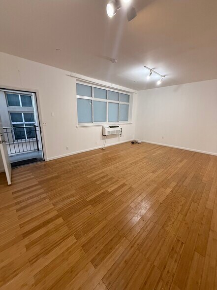 More Photos Of 231 Norman Ave, Brooklyn Apartments For Lease