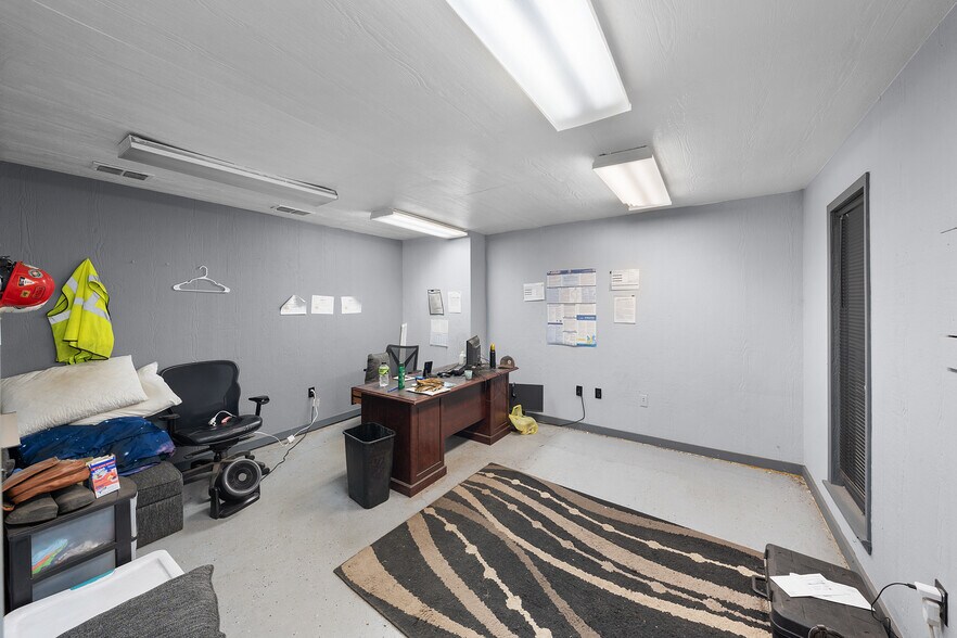 More Photos Of 14733 E State Hwy 11, Como Warehouse For Sale