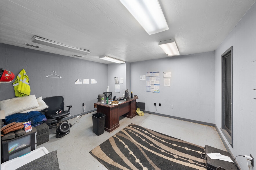 More Photos Of 14733 E State Hwy 11, Como Warehouse For Sale