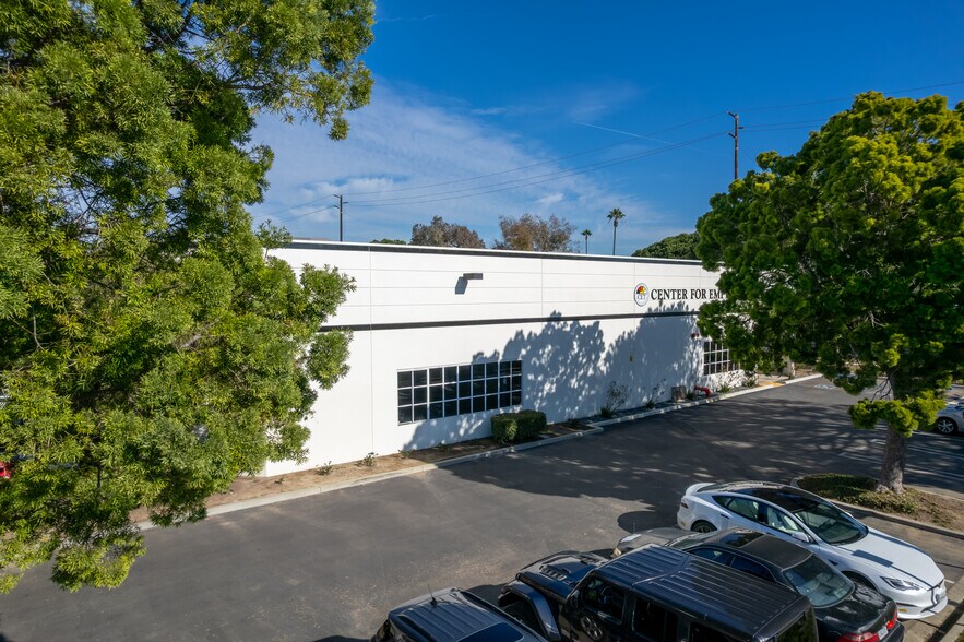 More Photos Of 1741 Fiske Pl, Oxnard Warehouse For Sale