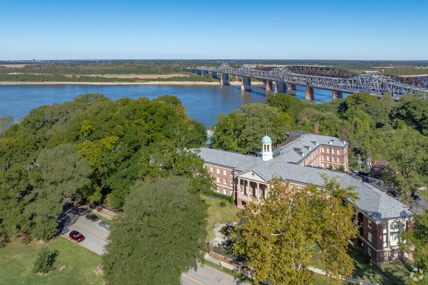 More Photos Of 360 Metal Museum Dr, Memphis Apartments For Sale