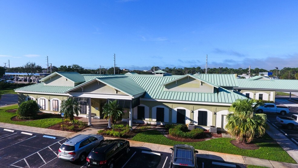 More Photos Of 3395-3405 NW Federal Hwy, Jensen Beach Freestanding For Sale