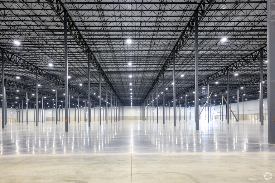 More Photos Of Turnpike Commerce Center, Shalersville Distribution For Sale