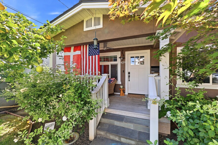 More Photos Of 447 Lambert Ave, Palo Alto Warehouse For Sale