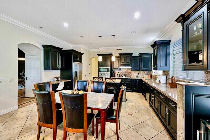 More Photos Of 21428 N 55th Ave, Glendale Assisted Living For Sale