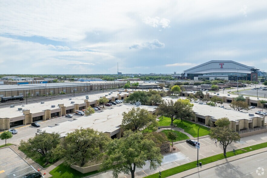 More Photos Of 2012 E Randol Mill Rd, Arlington Office For Lease