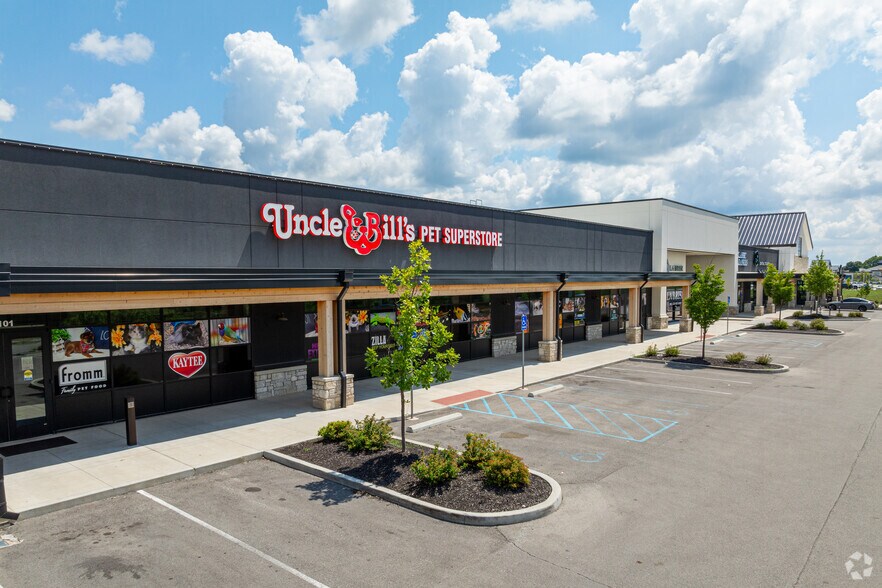 More Photos Of 3091 S US 421, Zionsville Storefront For Sale