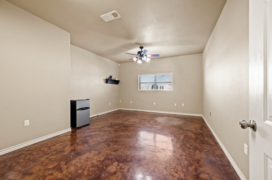 More Photos Of 204 County Road 4225, Bonham Industrial For Sale