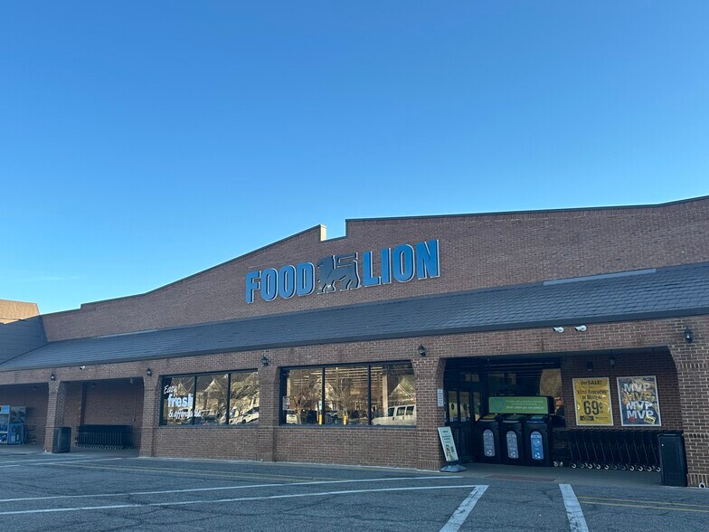 More Photos Of 8100 George Washington Mem Hwy, Yorktown Freestanding For Lease