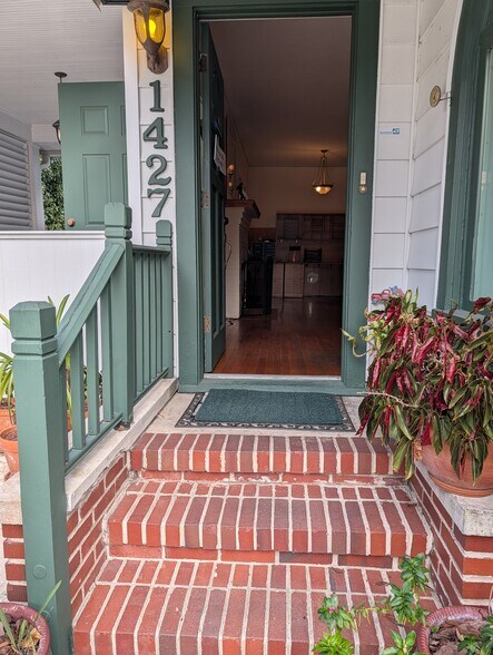 More Photos Of 1427 E Fort King St, Ocala Flex For Sale