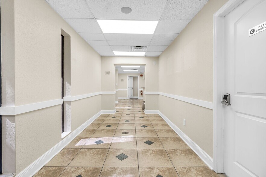 More Photos Of 4109 Armenia Ave, Tampa Medical For Sale