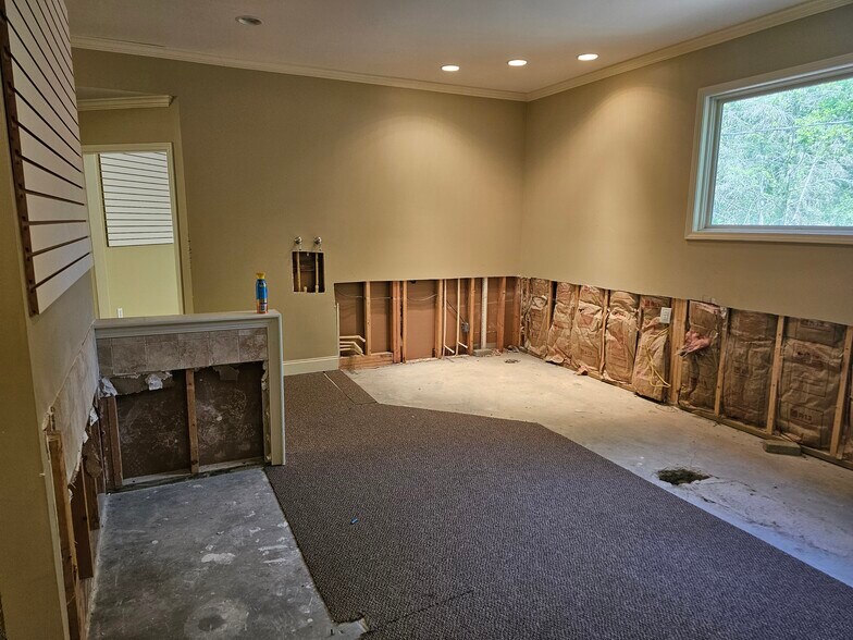 More Photos Of 301 Ramblin Rd, West Columbia Office For Sale