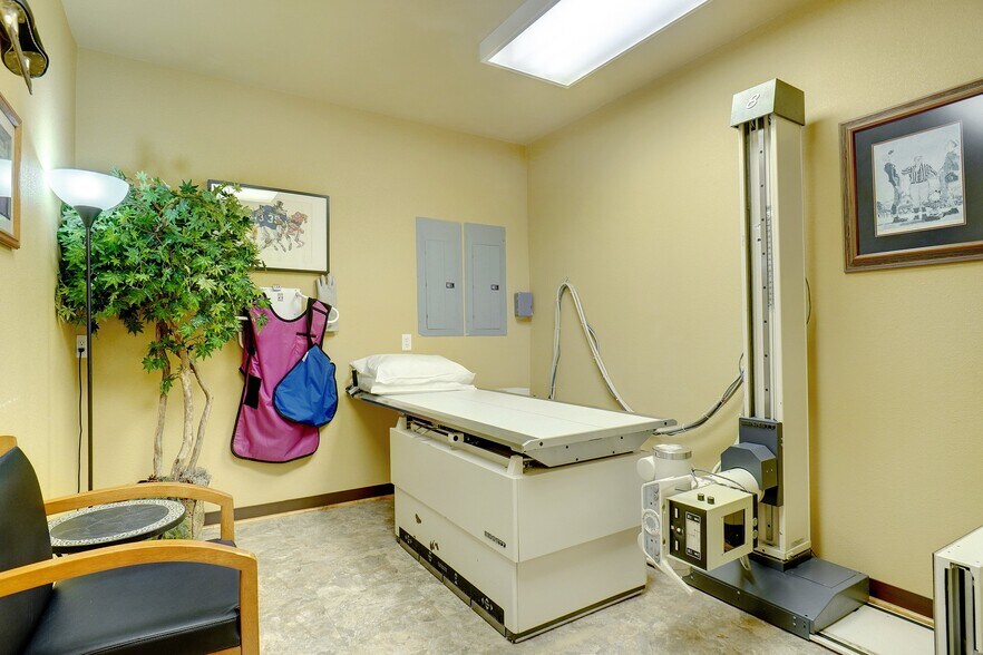 More Photos Of 924 Foster Ln, Weatherford Medical For Lease