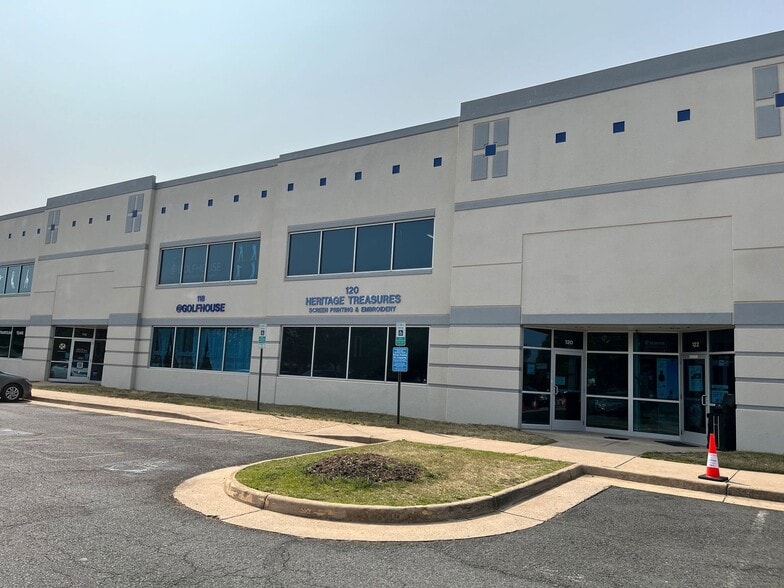 More Photos Of 44710 Cape Ct, Ashburn Light Distribution For Lease