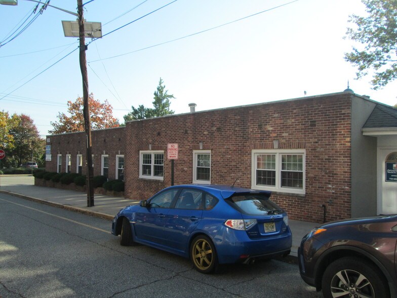More Photos Of 329 Amboy Ave, Woodbridge Medical For Sale