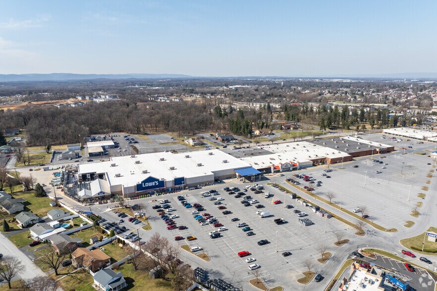 More Photos Of 800 E High St, Carlisle Freestanding For Sale