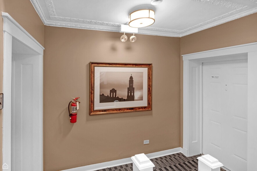 More Photos Of 4240 S Calumet Ave, Chicago Apartments For Sale
