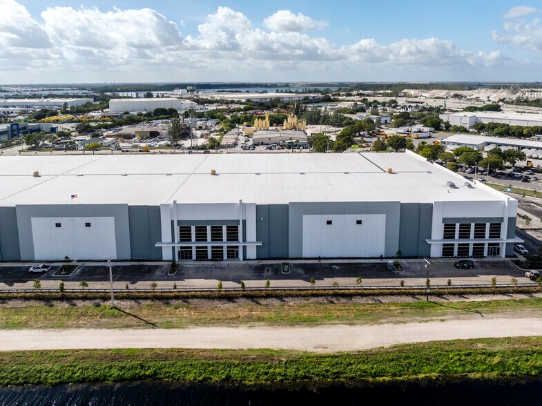 More Photos Of 10900 NW 128th Street, Medley Warehouse For Lease