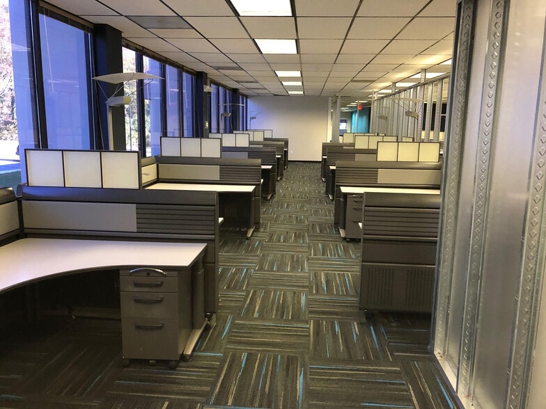 More Photos Of 1 Centerview Dr, Greensboro Unknown For Lease