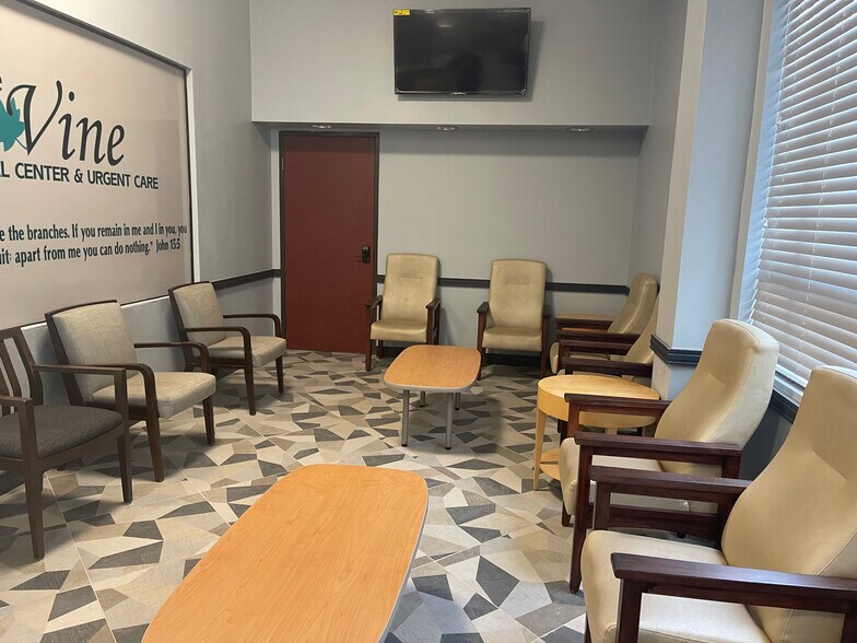 More Photos Of 1661 Eastchase Pkwy, Fort Worth Medical For Lease