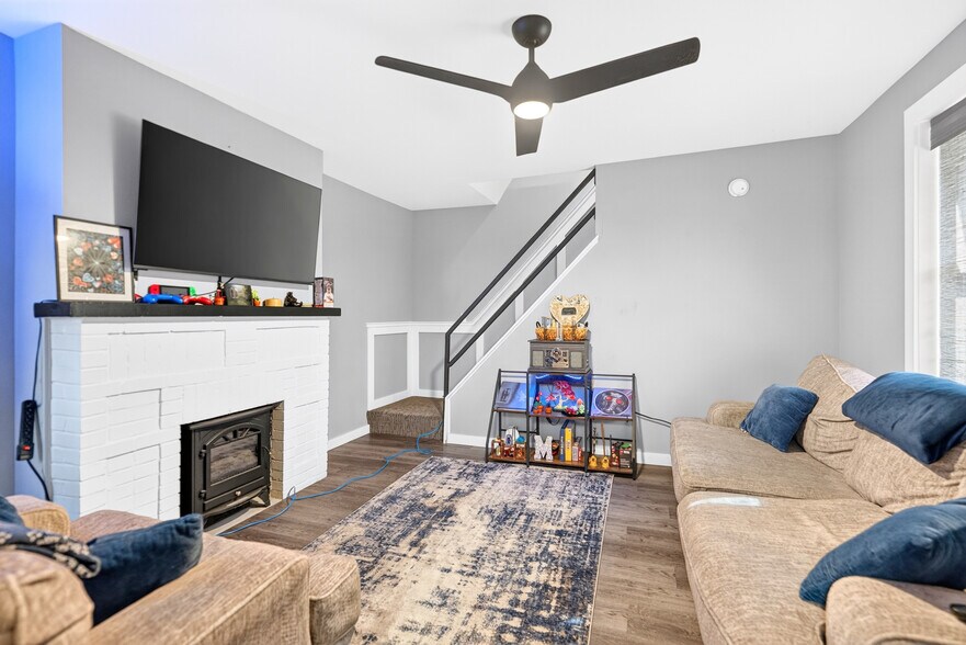 More Photos Of 501 Glenwood Ave, Ambridge Multifamily For Sale