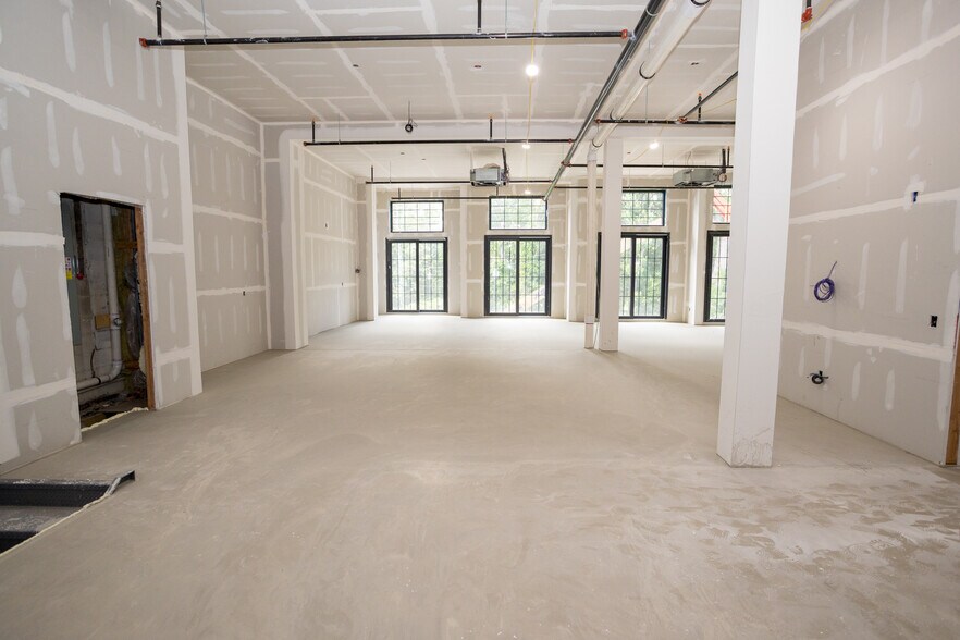 More Photos Of 15 Paterson Ave, Little Falls Storefront Retail Residential For Lease