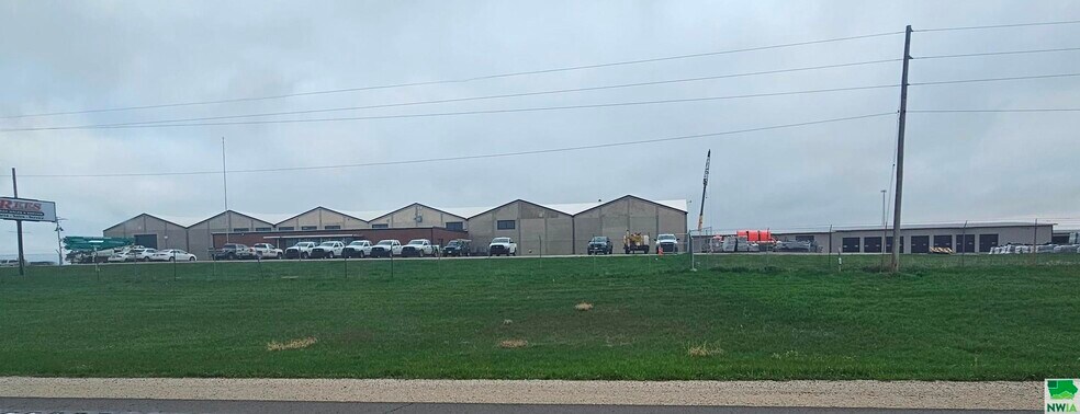 More Photos Of 1709 E Hwy 20, Lawton Warehouse For Lease