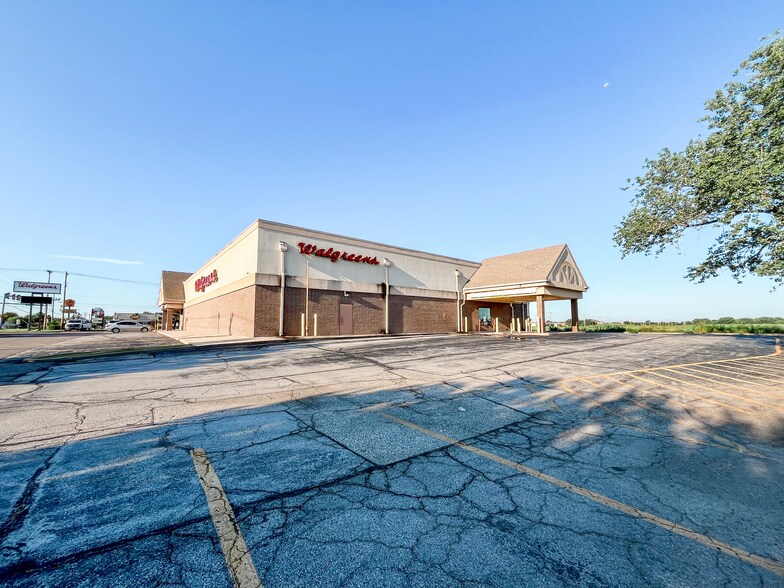 More Photos Of 1201 NW 12th St, Oklahoma City Drugstore For Lease