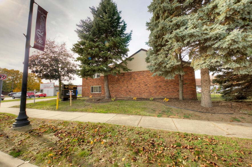 More Photos Of 36050 Goddard Rd, Romulus Auto Repair For Sale