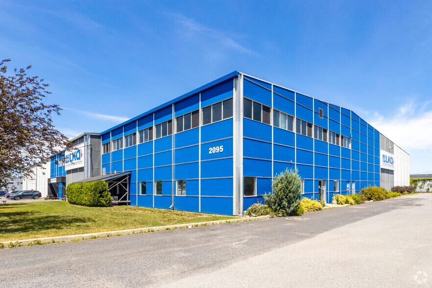 Primary Photo Of 2095 Rue De L'industrie, Saint-mathieu-de-beloeil Manufacturing For Lease