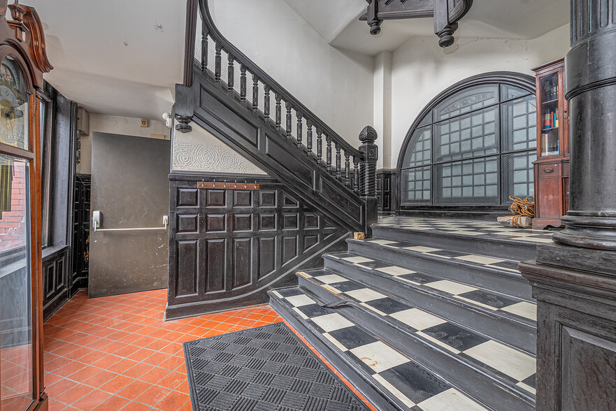 More Photos Of 100 E Bay St, Savannah Lodge Meeting Hall For Sale
