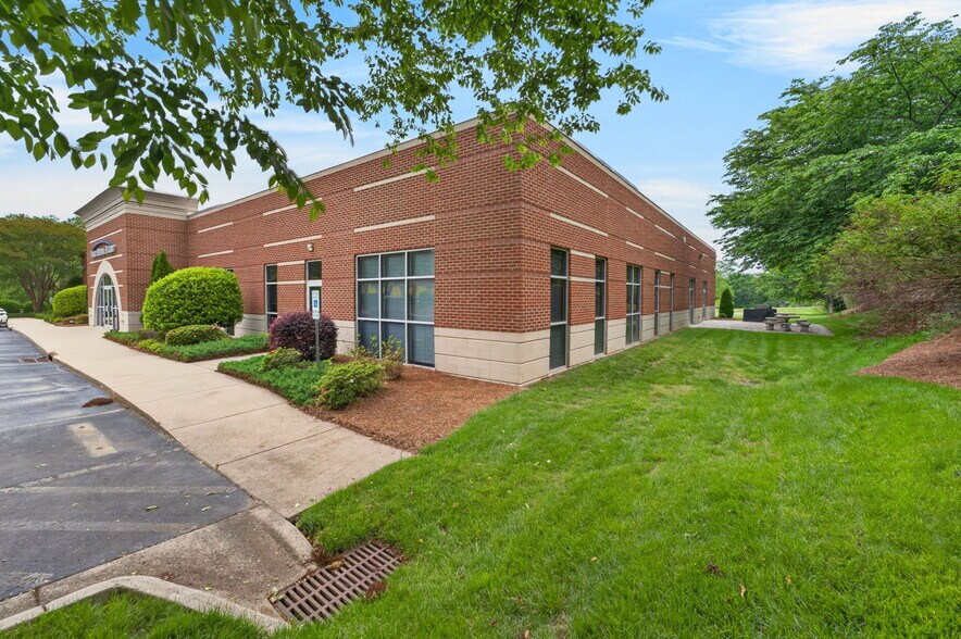 More Photos Of 707 Sunshine Way, Greensboro Medical For Sale