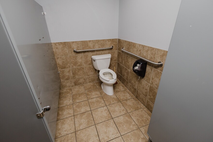 More Photos Of 724 N Main St, Newton Storefront For Sale