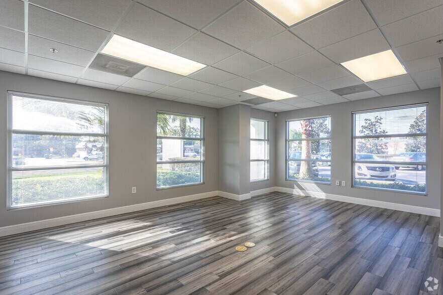 More Photos Of 1725 W Dr Martin Luther King Jr Blvd, Tampa Medical For Lease