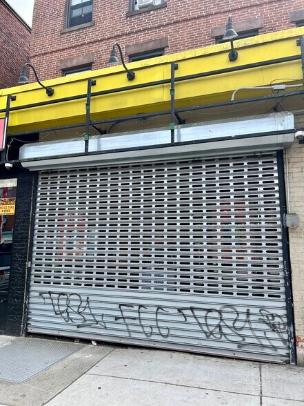 More Photos Of 637-641 Park St, Hartford Storefront Retail Residential For Lease