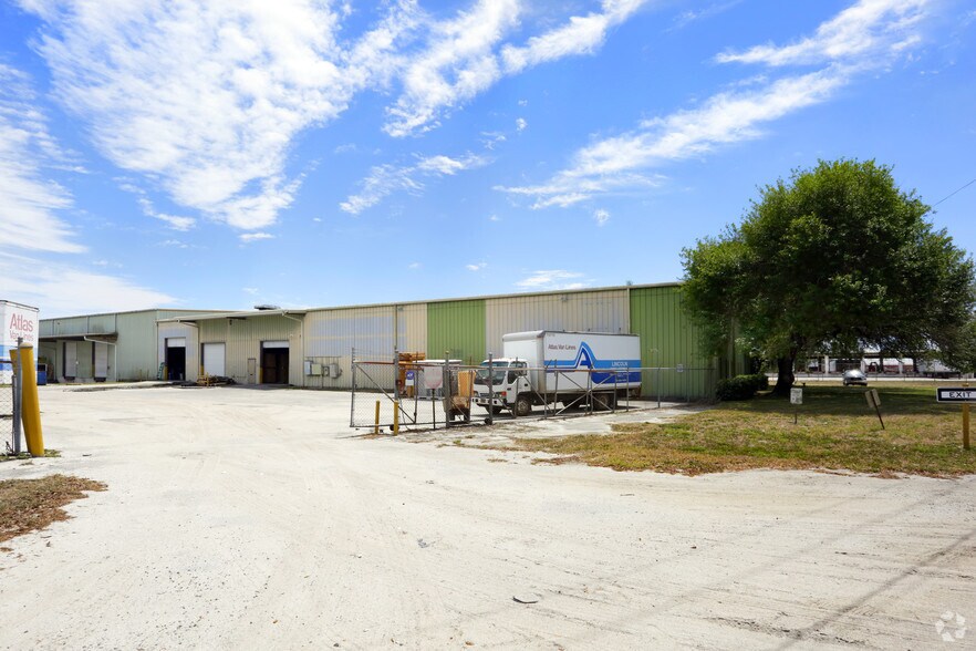 More Photos Of 6507 Harney Rd, Tampa Warehouse For Lease