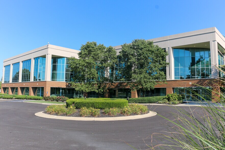 Primary Photo Of 7575 Huntington Park Dr, Columbus Office For Lease