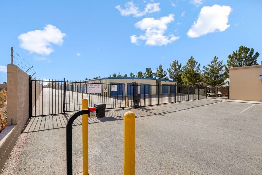 More Photos Of 14150 Pebble Hills Blvd, El Paso Self Storage For Sale