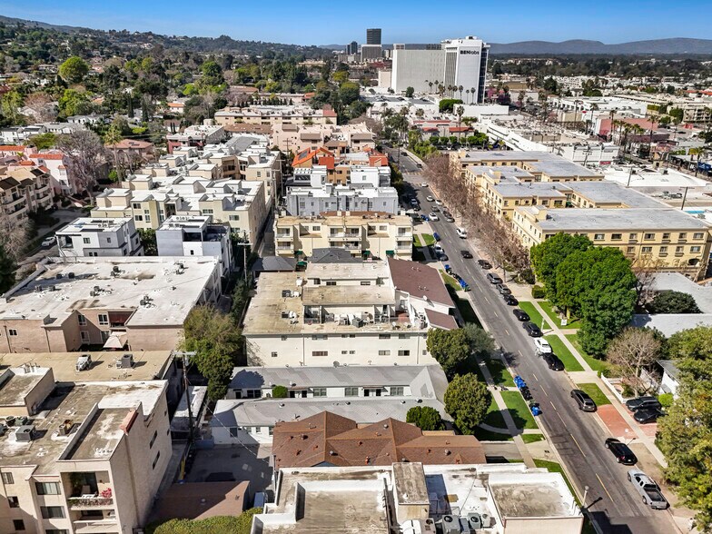 More Photos Of 14524-14530 Dickens St, Sherman Oaks Apartments For Sale