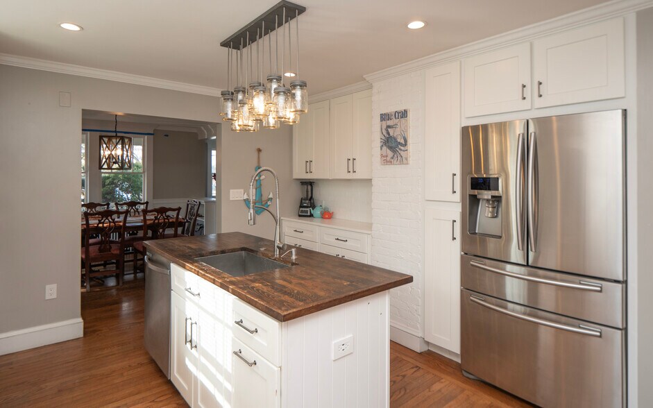More Photos Of 999 Aquidneck Ave, Middletown Flex For Sale